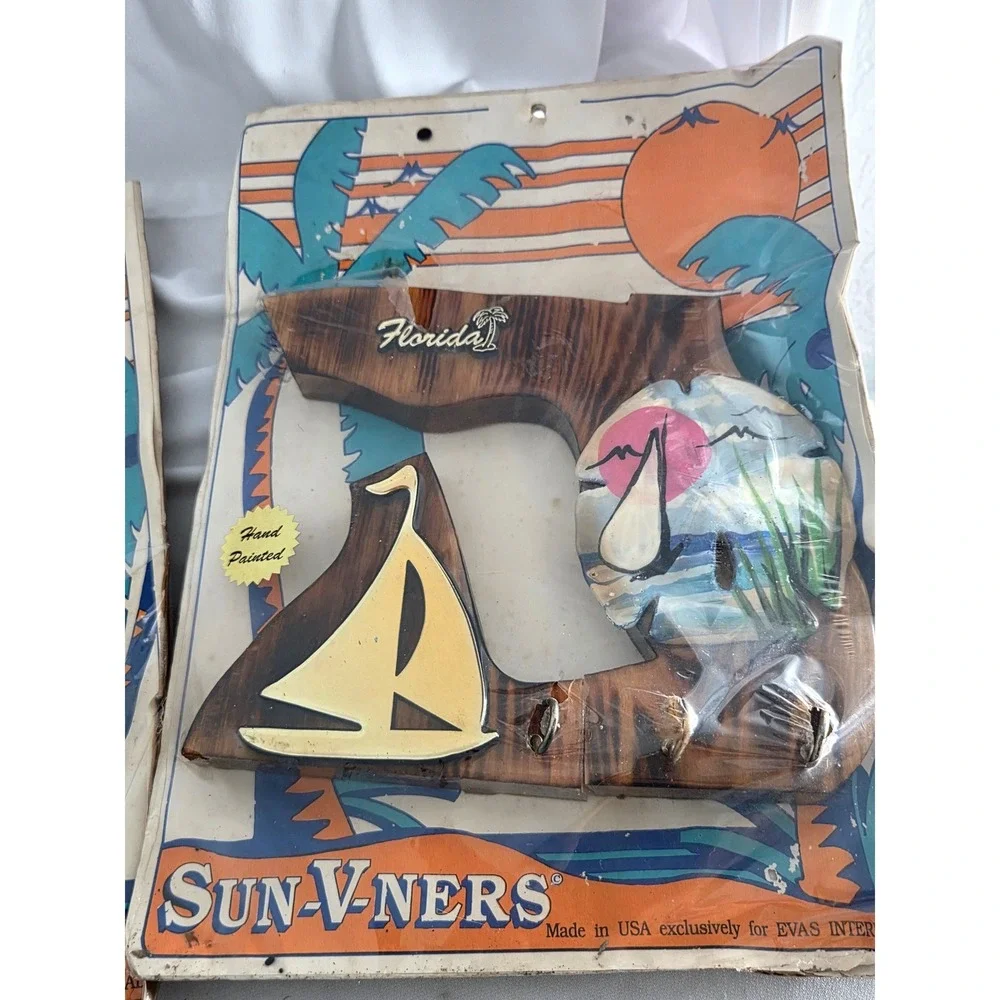 Vintage Sun-V-Ners Florida Hand Painted Wood Key Rack & Set Anchor Wood Souvenir